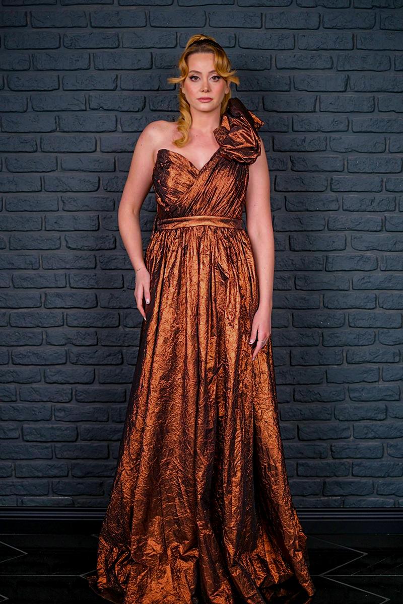 HERA 18